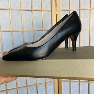 Cole Haan Harlow 7.5 black pumps
